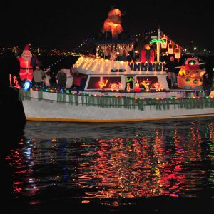 SD and SF Host Christmas Boat Parades